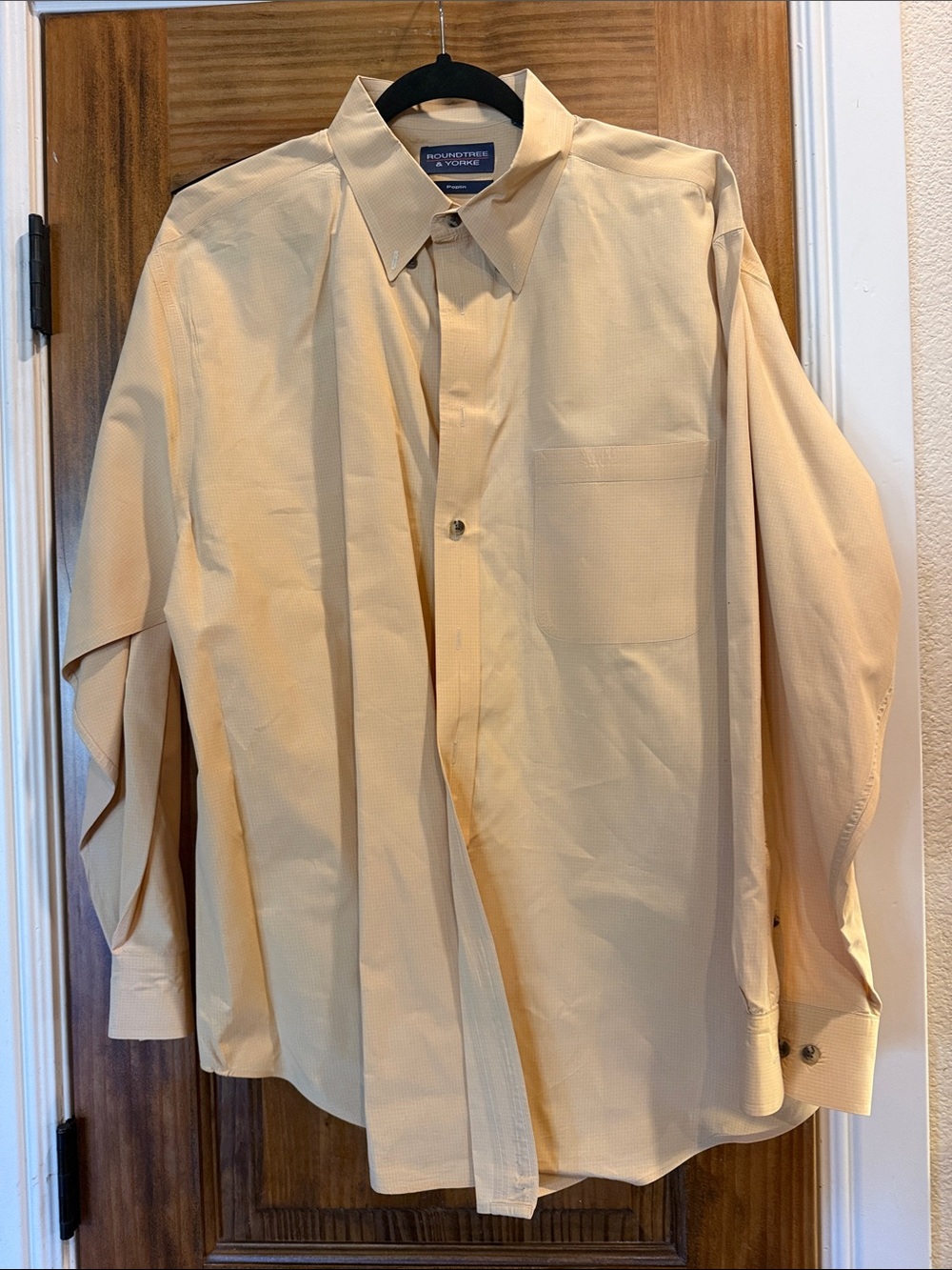 Roundtree & Yorke Men's Long Sleeve Dress Shirt - Light Tan